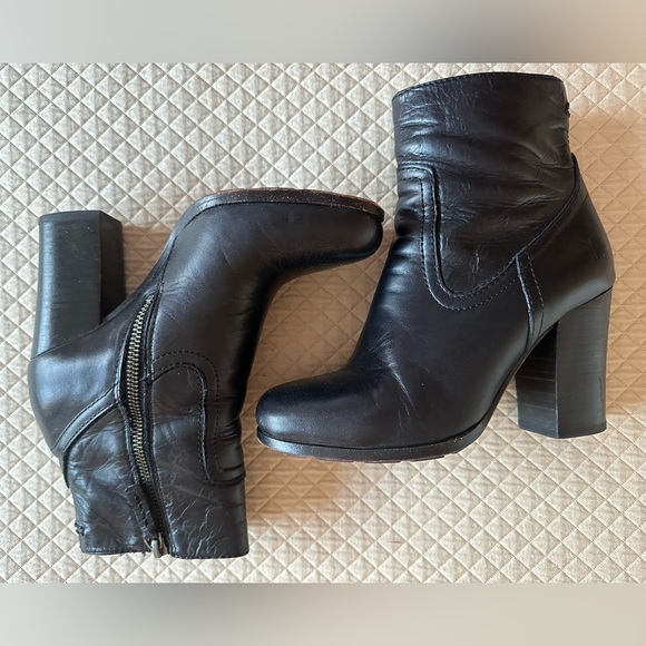 Frye Parker Short Boot Black leather bootie Sz 6 - Picture 6 of 13